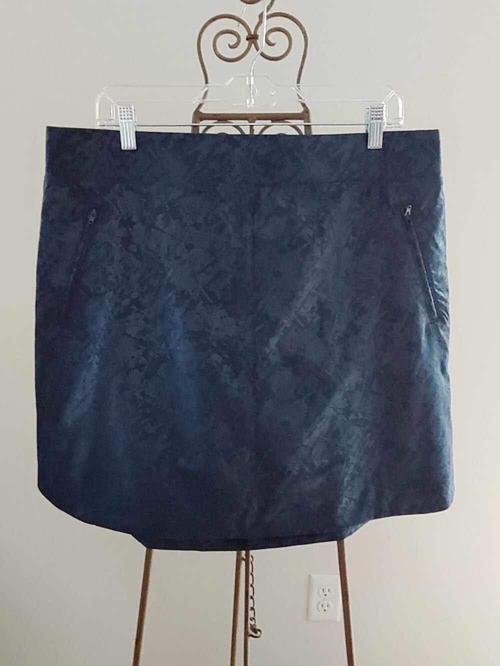 Orvis Skort Golf Pickleball Hiking Navy Blue Embossed Shattered Glass Patter XL